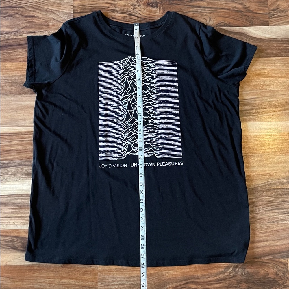 Torrid Joy Division t-shirt size 1 1x 14 16 - Picture 4 of 5